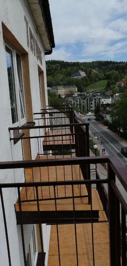 Domy Wczasowe Tryumfy Bed and Breakfast Krynica-Zdrój Exterior foto