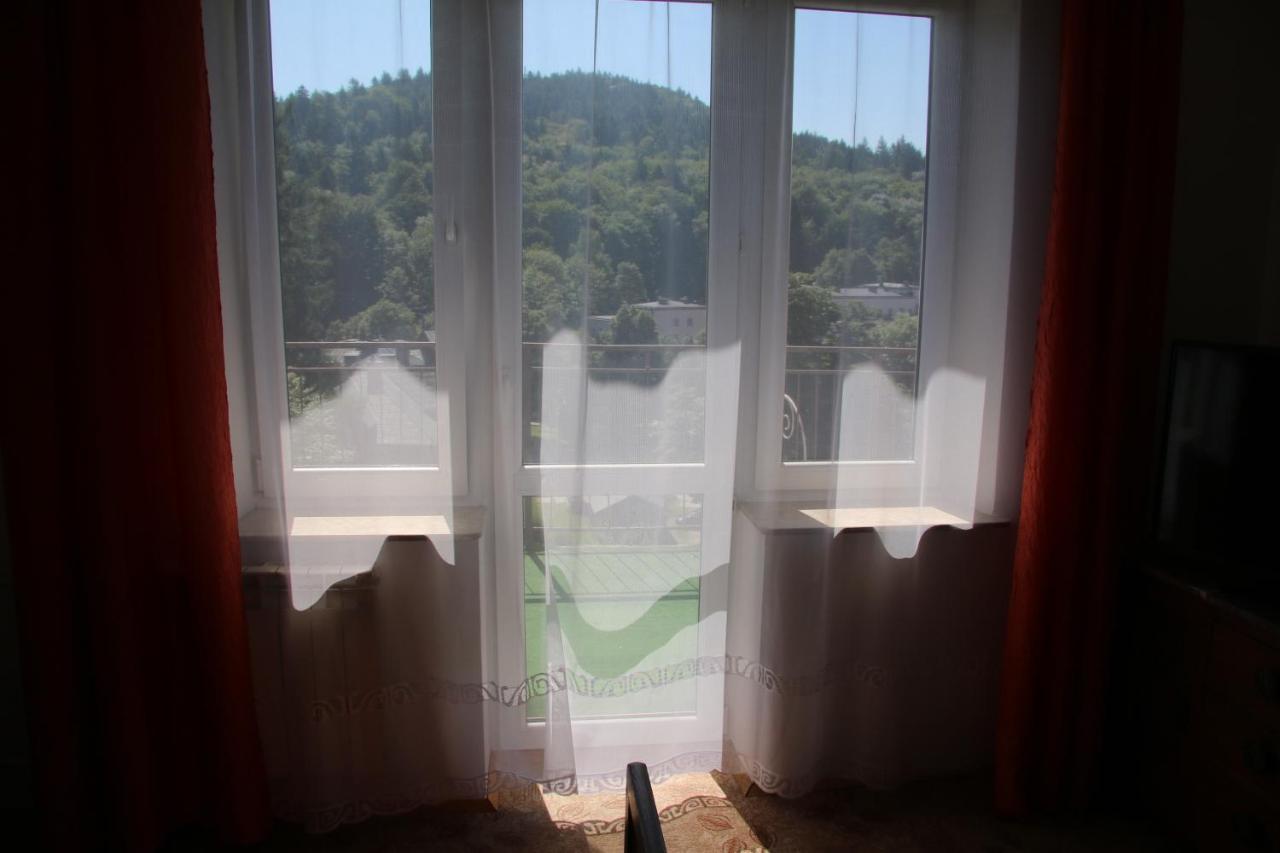 Domy Wczasowe Tryumfy Bed and Breakfast Krynica-Zdrój Exterior foto