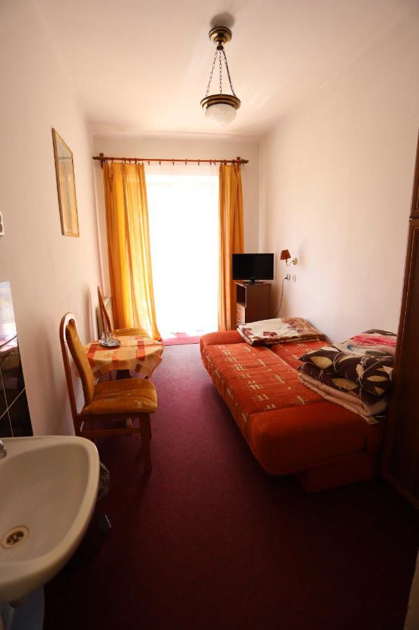 Domy Wczasowe Tryumfy Bed and Breakfast Krynica-Zdrój Exterior foto
