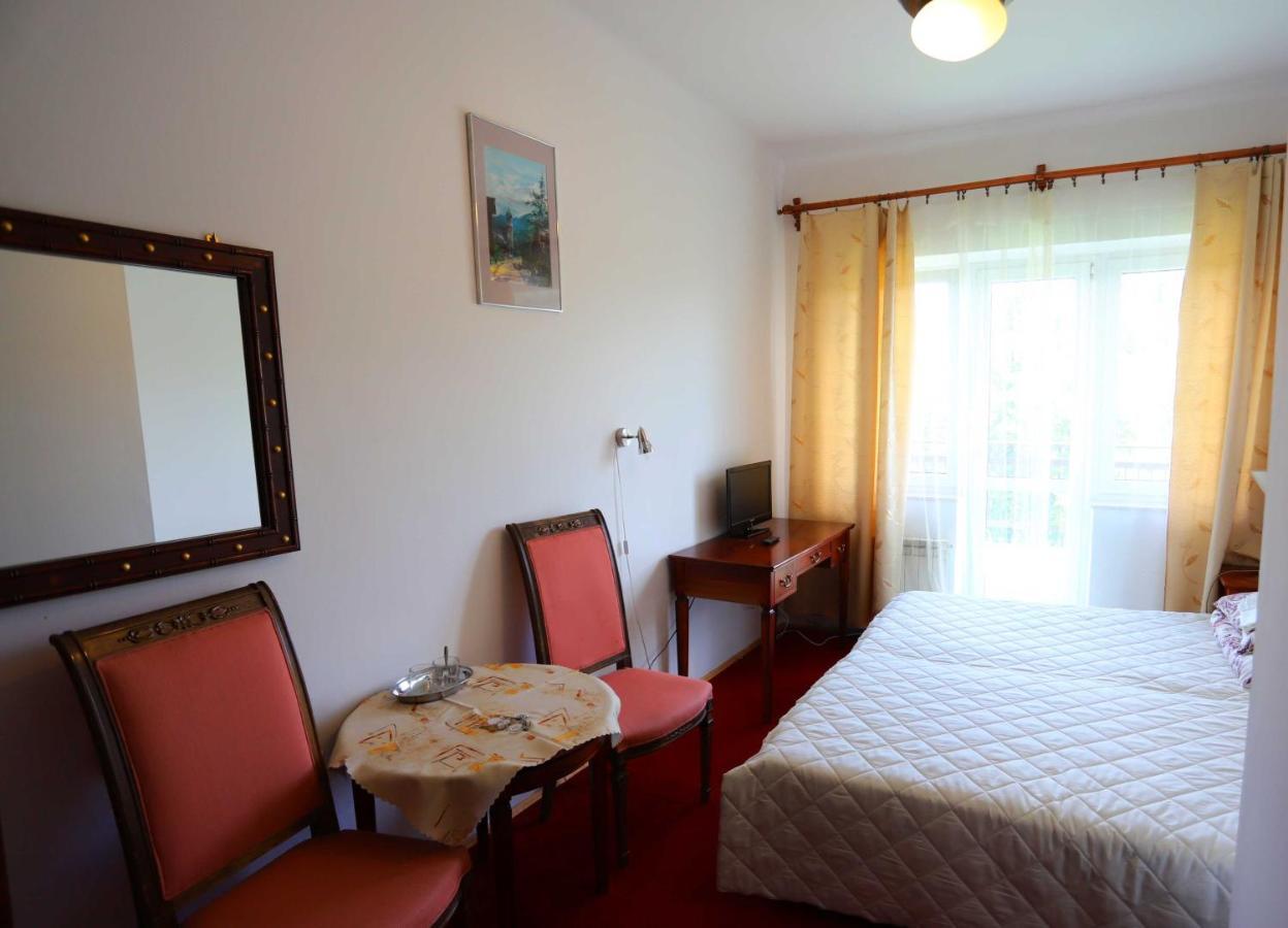 Domy Wczasowe Tryumfy Bed and Breakfast Krynica-Zdrój Exterior foto