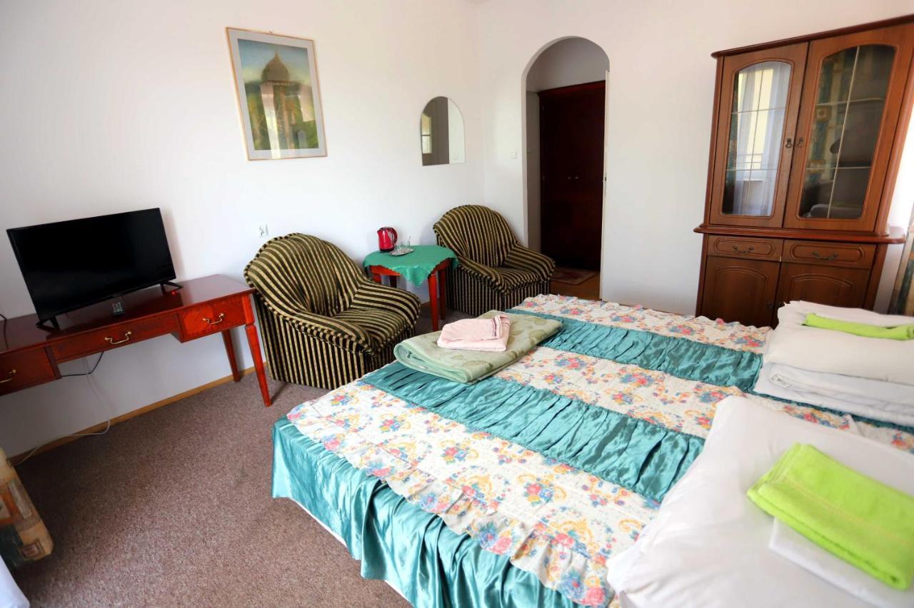 Domy Wczasowe Tryumfy Bed and Breakfast Krynica-Zdrój Exterior foto
