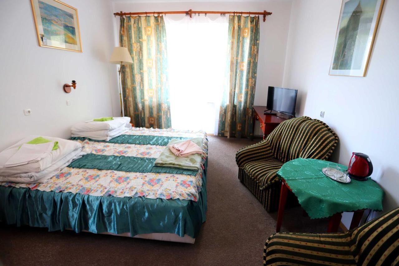 Domy Wczasowe Tryumfy Bed and Breakfast Krynica-Zdrój Exterior foto
