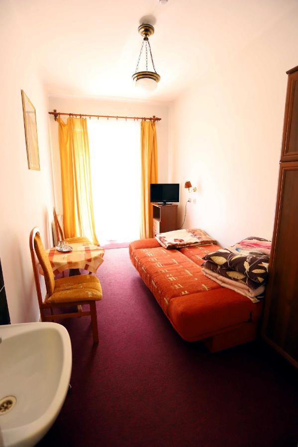 Domy Wczasowe Tryumfy Bed and Breakfast Krynica-Zdrój Exterior foto