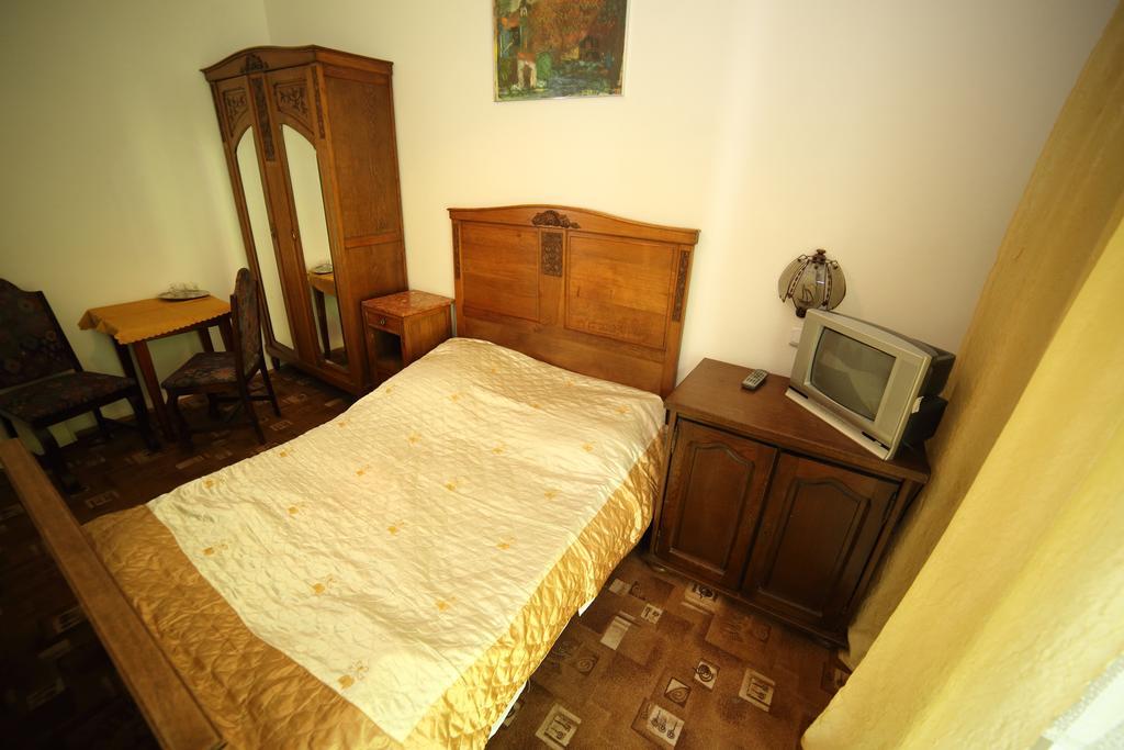 Domy Wczasowe Tryumfy Bed and Breakfast Krynica-Zdrój Habitación foto