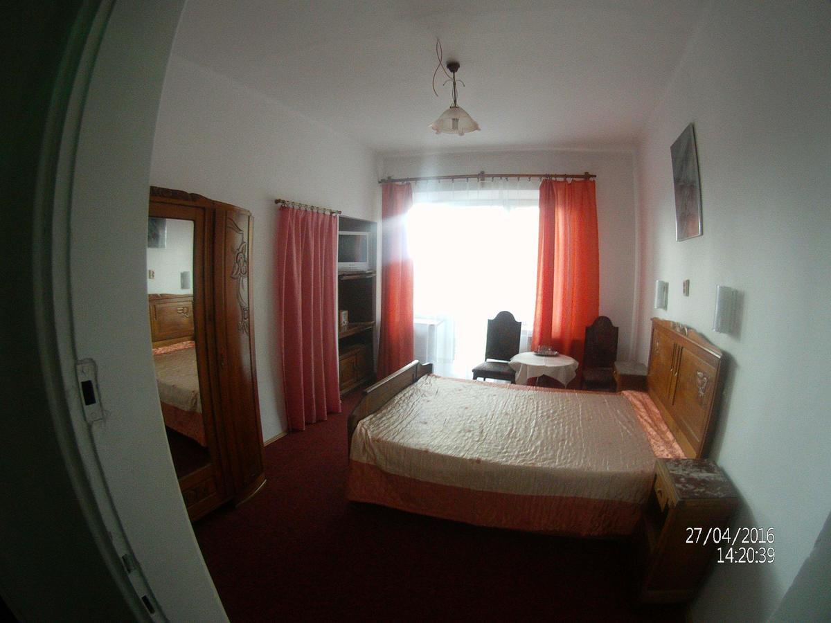 Domy Wczasowe Tryumfy Bed and Breakfast Krynica-Zdrój Exterior foto